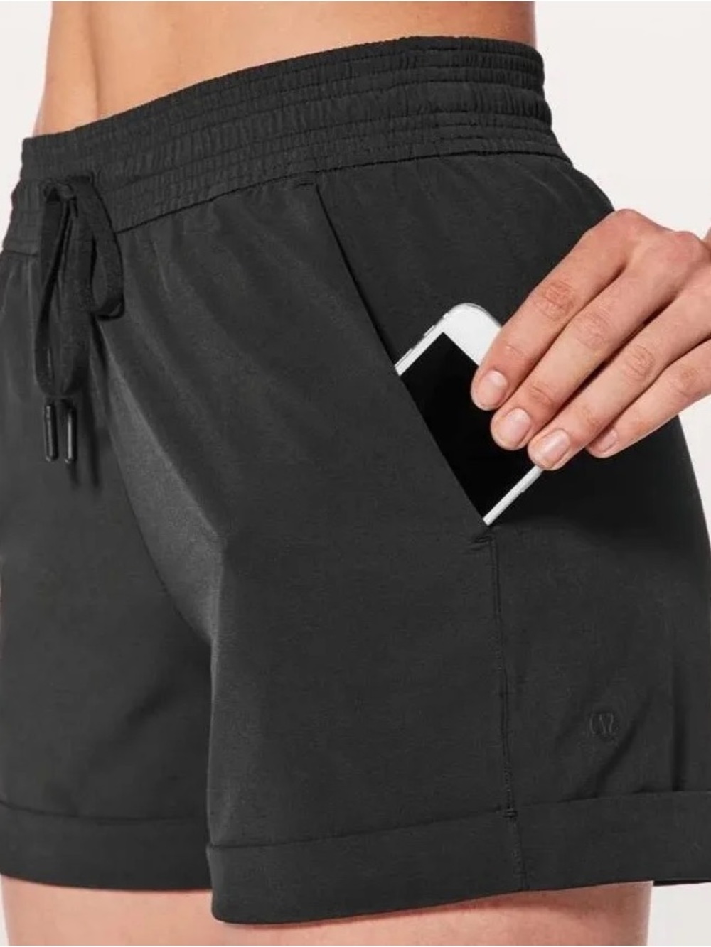 BRAND NEW Lululemon Spring Break Away Mid-Rise Short 3"